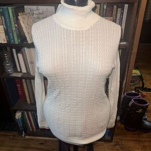 Tommy Hilfiger cream preppy M  new classic sweater